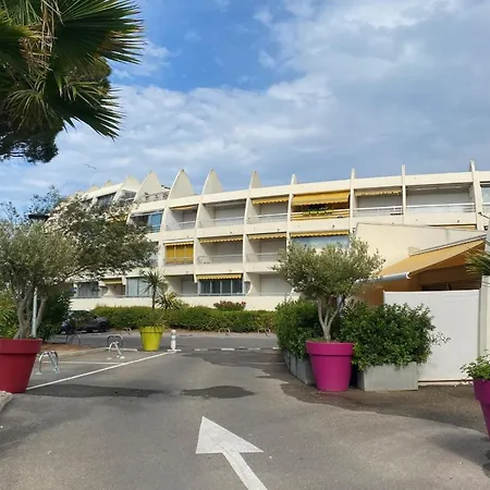 La Lagune - Terrace And Parking * 르그로뒤후아